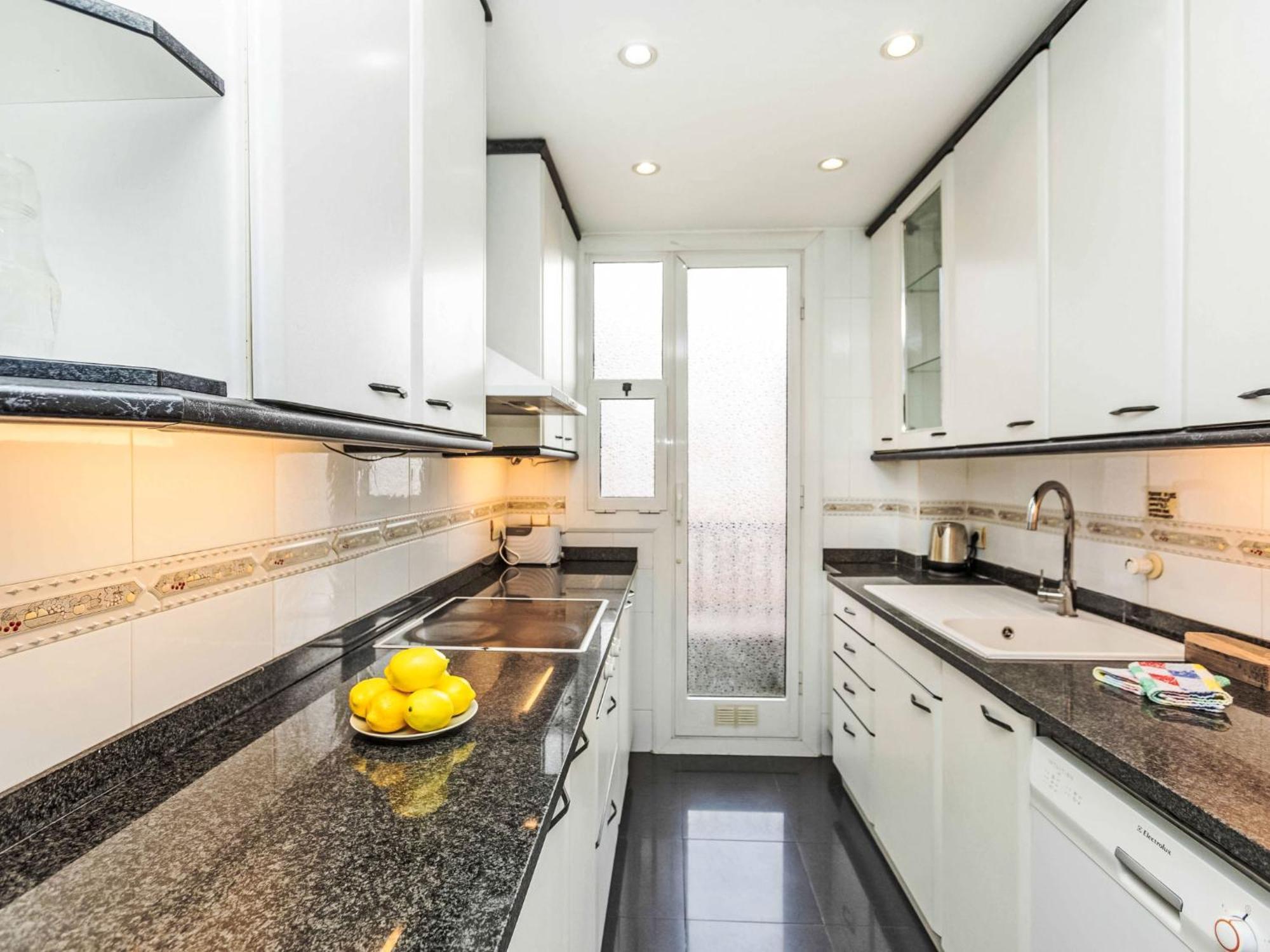 Apartment Sants-Les Corts Galileu By Interhome Барселона Экстерьер фото