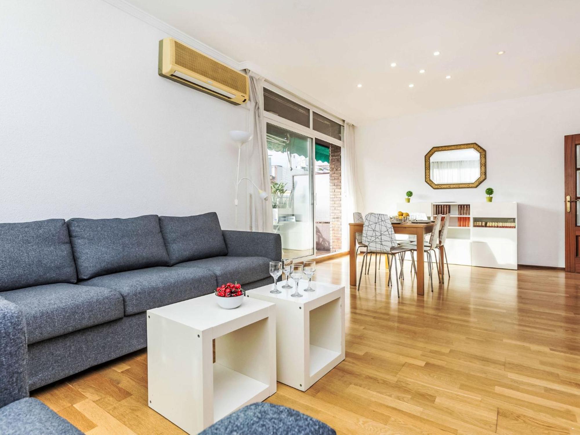 Apartment Sants-Les Corts Galileu By Interhome Барселона Экстерьер фото
